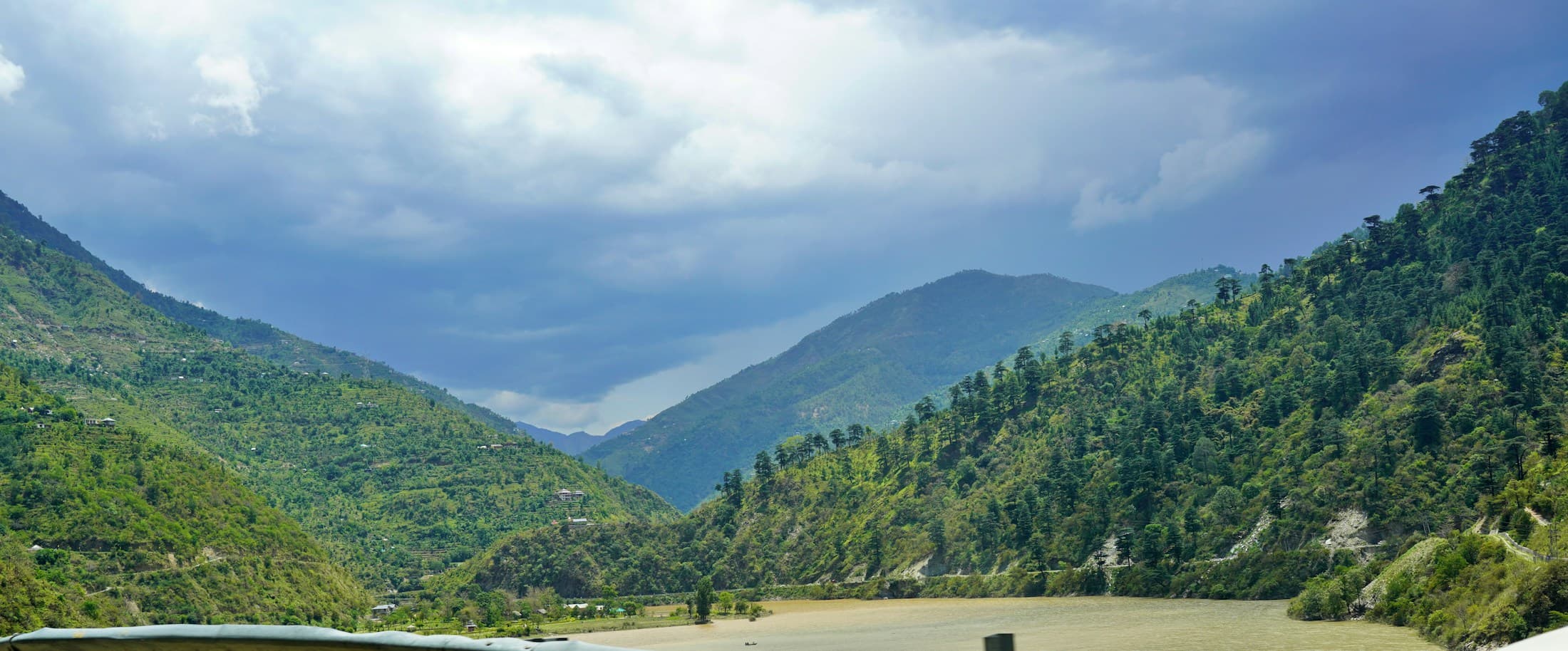 Taj Mahal, Manali & Amritsar Tour